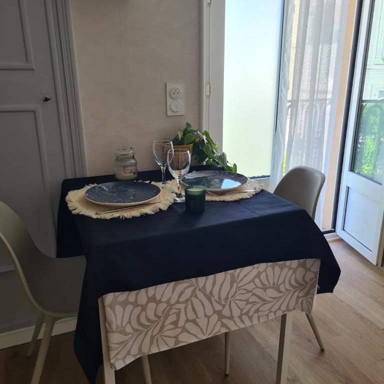 Studio Le Marlioz Parking Prive - 5 min du centre - Appartement 1 Chambre - 28