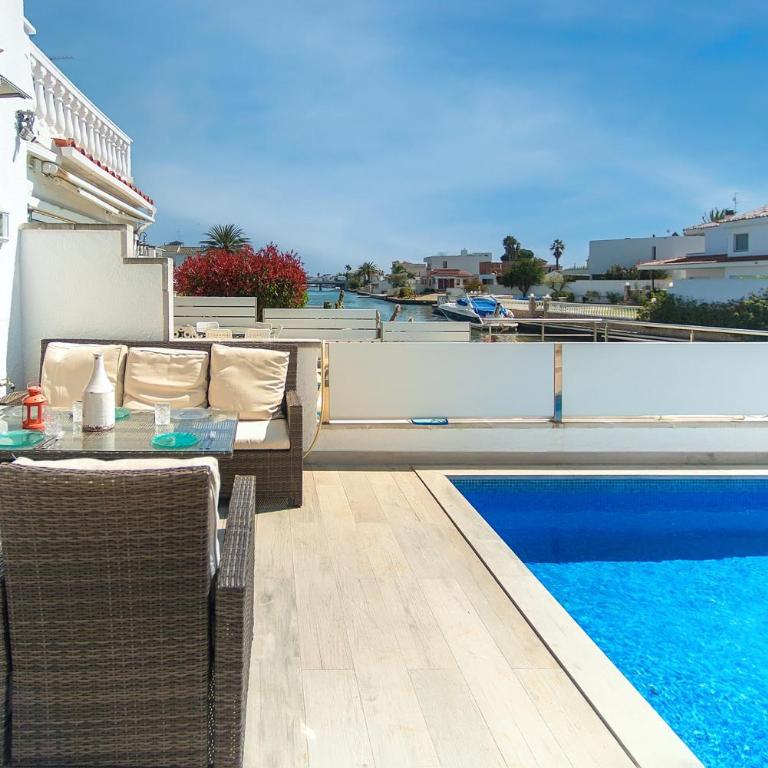 WELCS CASA 441 EMP con piscina y vista al canal - Villa con piscina privada - 18