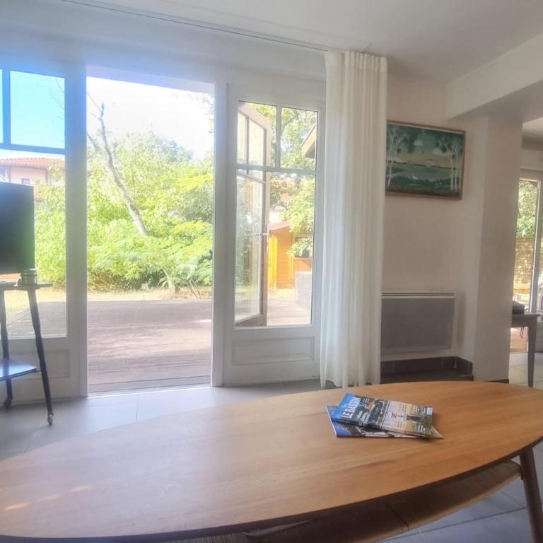 Large family apart with garden close to the beach - Apartment - 3