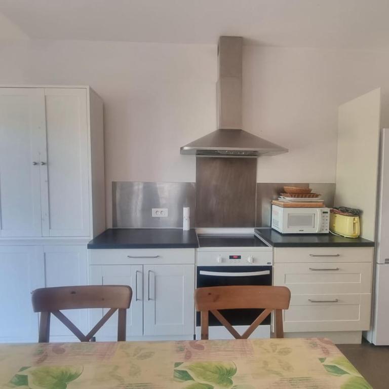 Large family apart with garden close to the beach - Apartment - 7