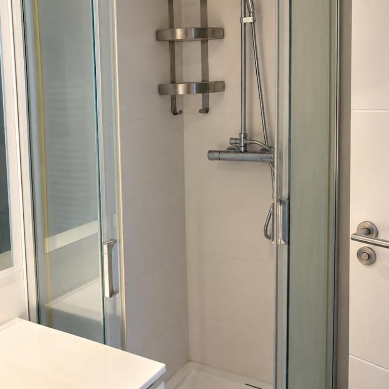 Apartamento con balcón y parking para 6 - Appartement 2 Chambres avec Balcon - 14