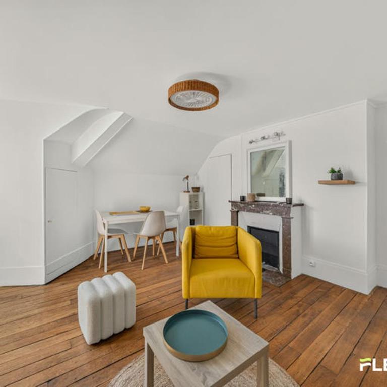 Charming 1BR between Trinité & Opéra Paris 9è - Apartment - 12