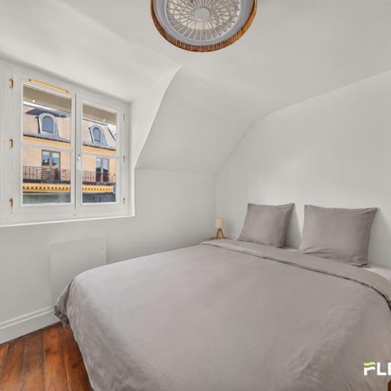Charming 1BR between Trinité & Opéra Paris 9è - Apartment - 1
