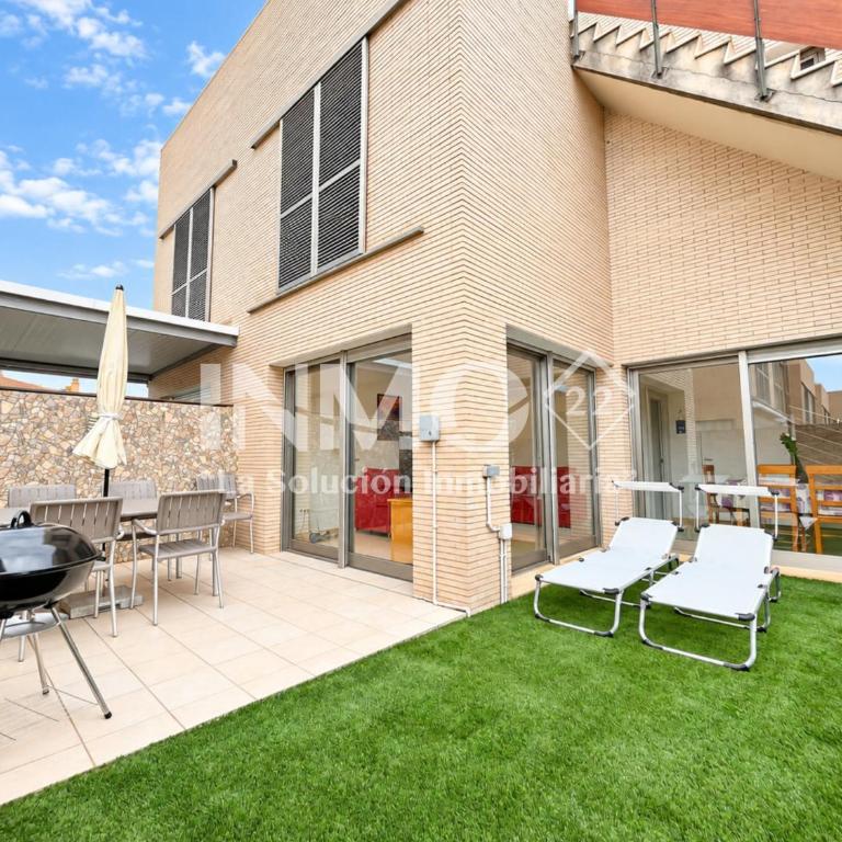 Casa con jardín en Mas d'Aguiló 109D - INMO22 - Casa de 3 dormitorios - 3
