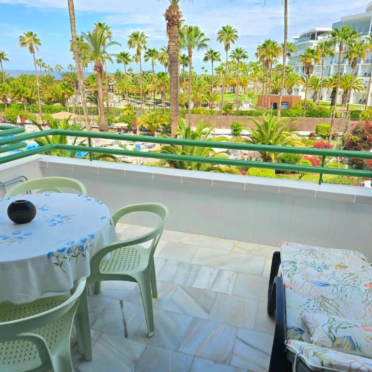 Studio in beachfront complex in El Duque area, Costa Adeje - One-Bedroom Apartment - 2