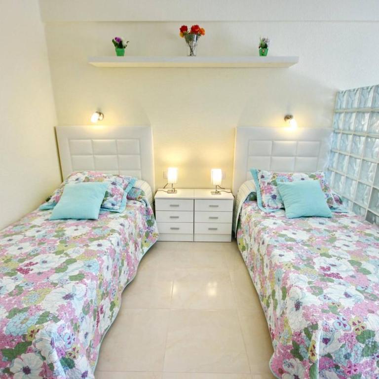 Studio in beachfront complex in El Duque area, Costa Adeje - One-Bedroom Apartment - 13