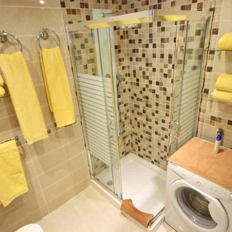 Studio in beachfront complex in El Duque area, Costa Adeje - One-Bedroom Apartment - 15