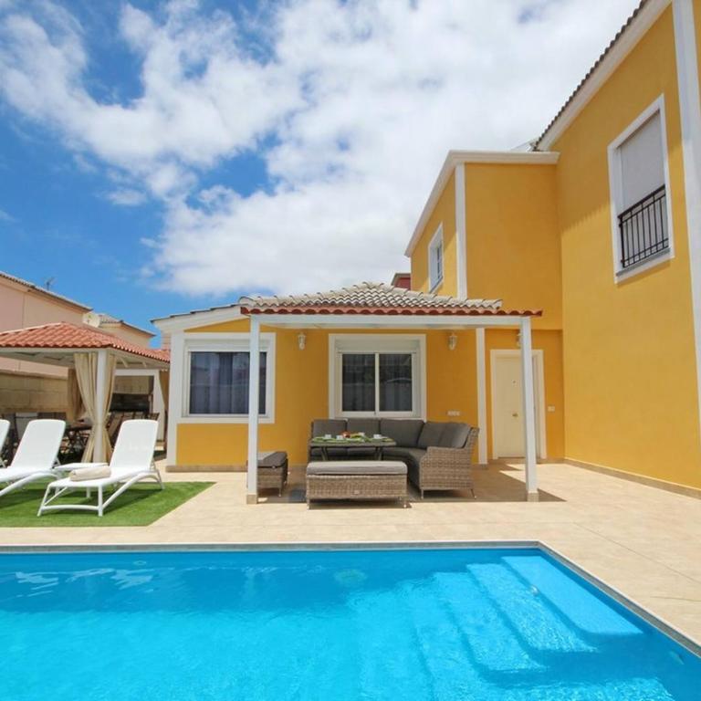 Amazing 5-bedroom villa in Costa Adeje - Villa - 3