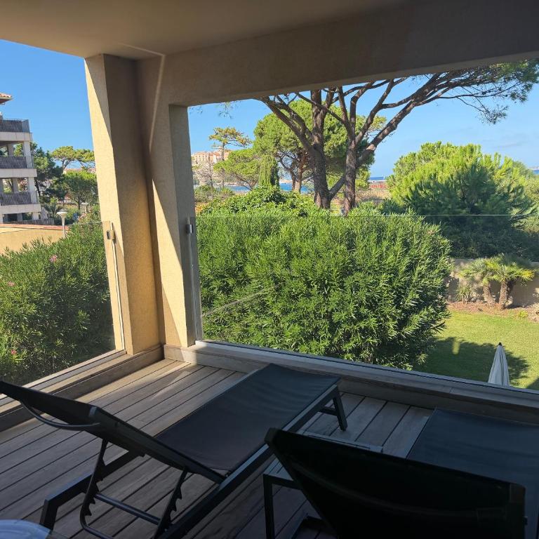 Hotel Onda - Superior Double Room Sea side 1st floor - 5