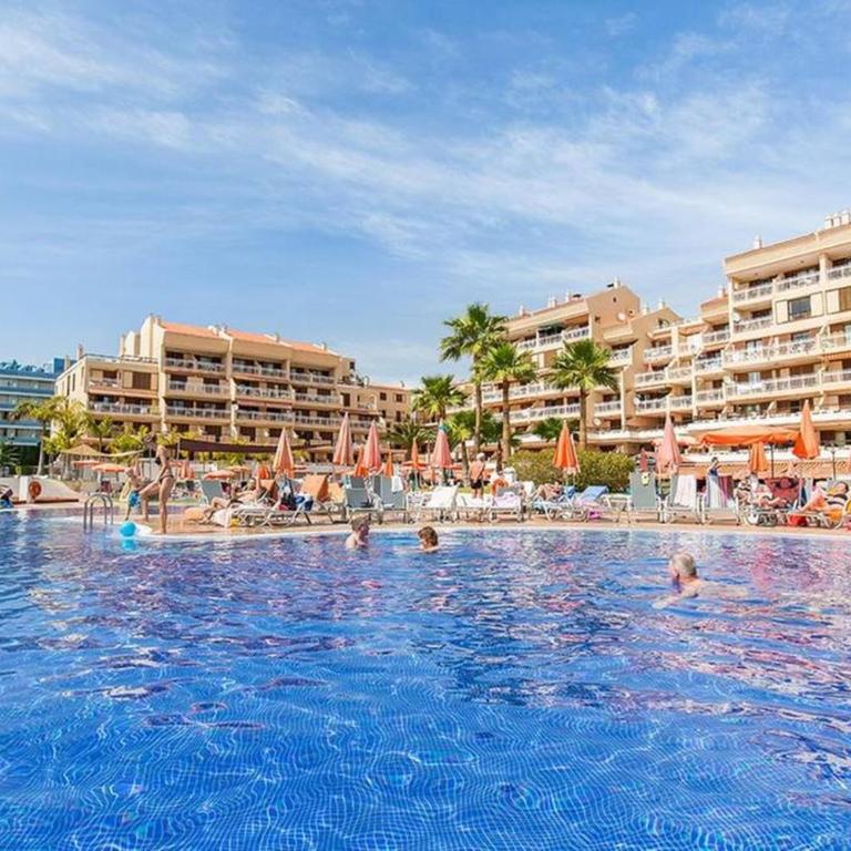 Two bedroom apartment in beachfront complex with pool in Playa de Las Américas. - Apartamento de 2 dormitorios - 1