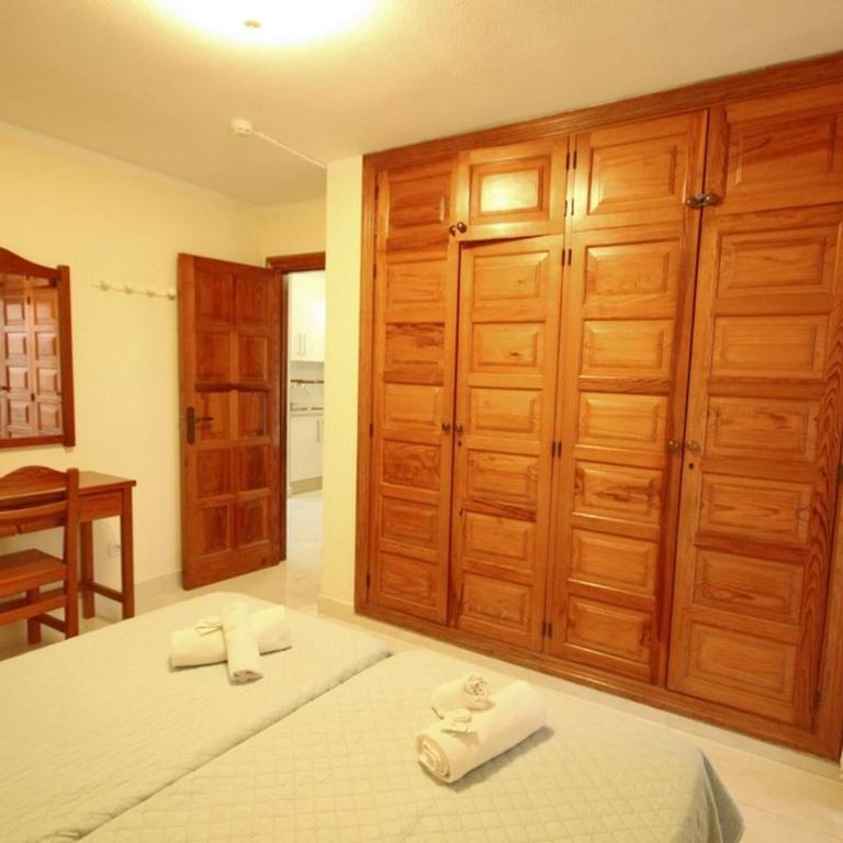 Two bedroom apartment in beachfront complex with pool in Playa de Las Américas. - Apartamento de 2 dormitorios - 15