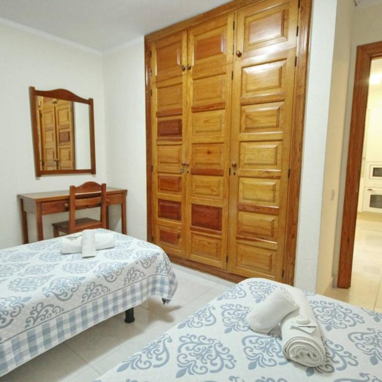 Two bedroom apartment in beachfront complex with pool in Playa de Las Américas. - Apartamento de 2 dormitorios - 17