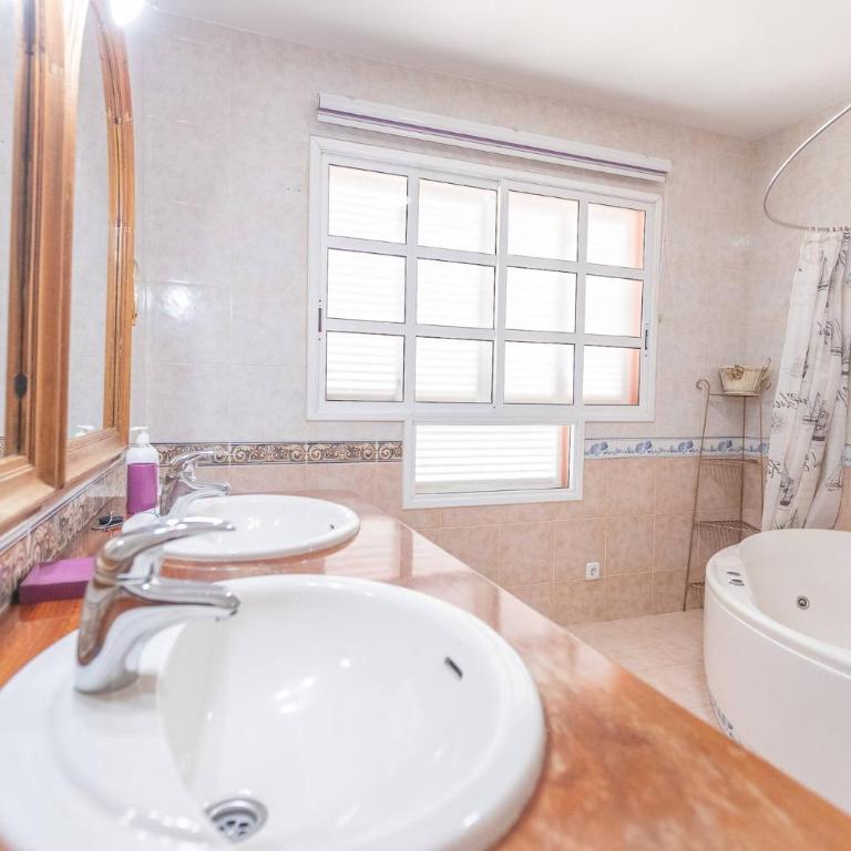 Nice 3 Bedroom Villa in El Duque - Villa de 3 dormitorios - 13