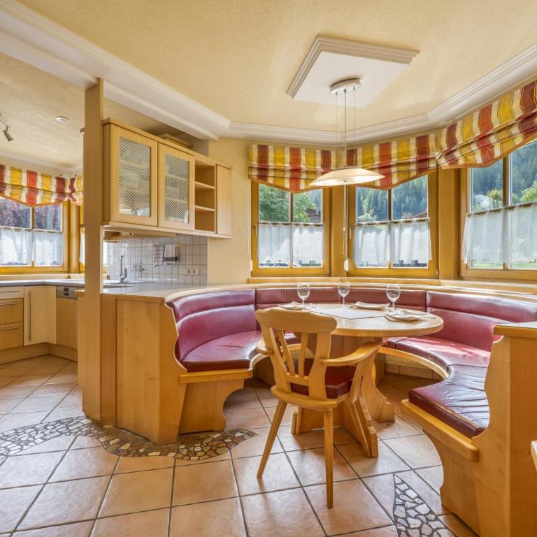 Ferienhaus Kahr - Deluxe-Apartment mit 2 Schlafzimmern und Gartenblick - 12