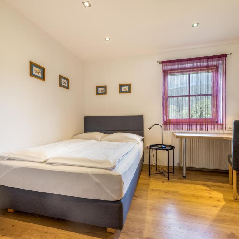 Ferienhaus Kahr - Deluxe-Apartment mit 2 Schlafzimmern und Gartenblick - 24