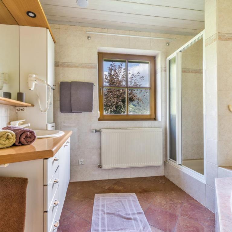 Ferienhaus Kahr - Deluxe-Apartment mit 2 Schlafzimmern und Gartenblick - 21