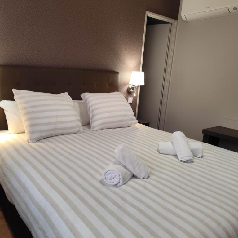 Hôtel Agena - Appartement 2 Chambres avec Balcon - 3
