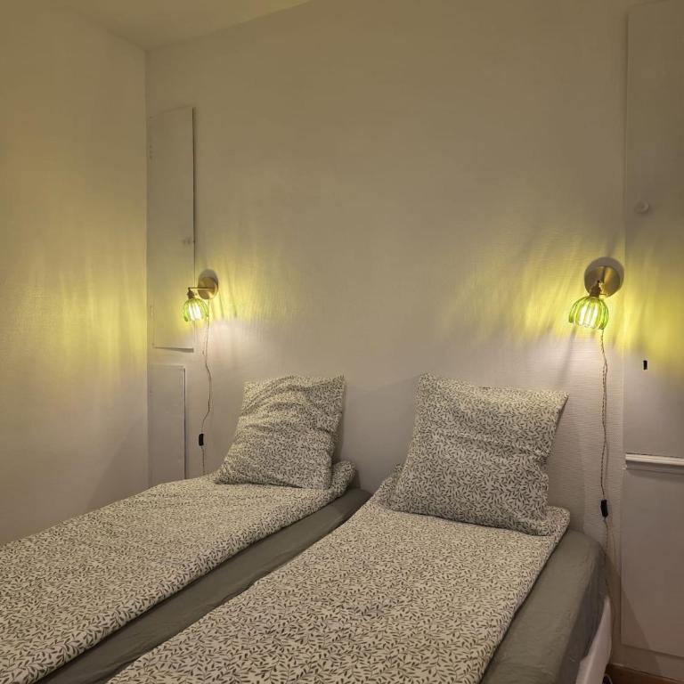 Appartement de charme au coeur de la ville - Two-Bedroom Apartment with Balcony - 13