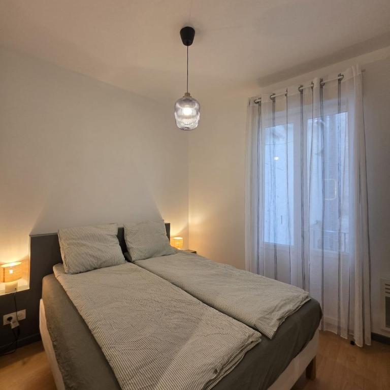 Appartement de charme au coeur de la ville - Two-Bedroom Apartment with Balcony - 12