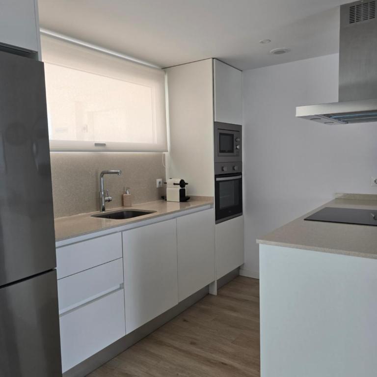 Marina Real II, 2 bedroom & 2 bathroom apartment with pool views - Apartment mit 2 Schlafzimmern - 3