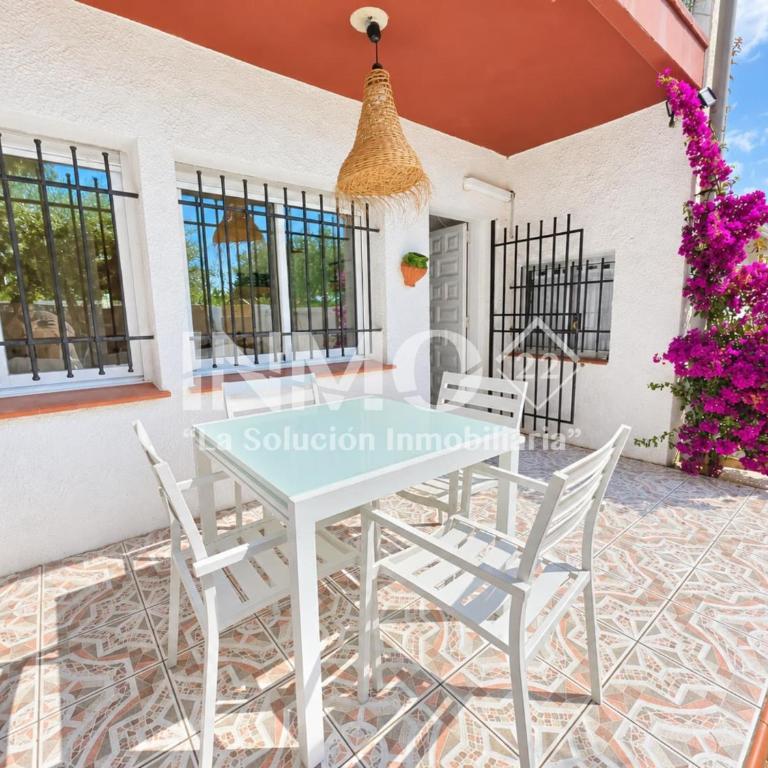 Planta baja con patío privado y barbacoa 113B - INMO22 - Two-Bedroom Apartment - 1