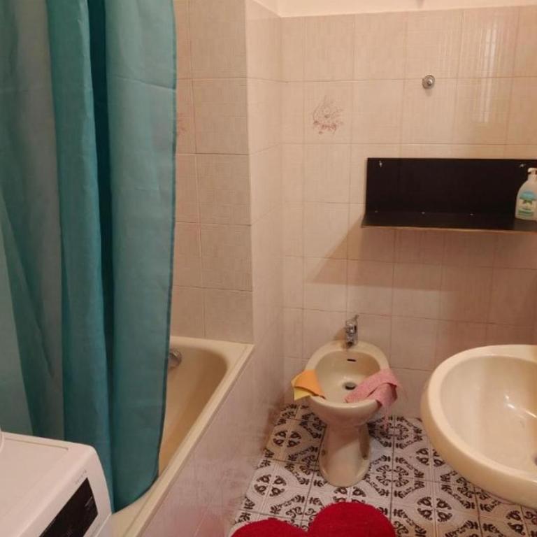 Atelier San Giacomo Guest House - Triple Room with Shared Toilet - 6