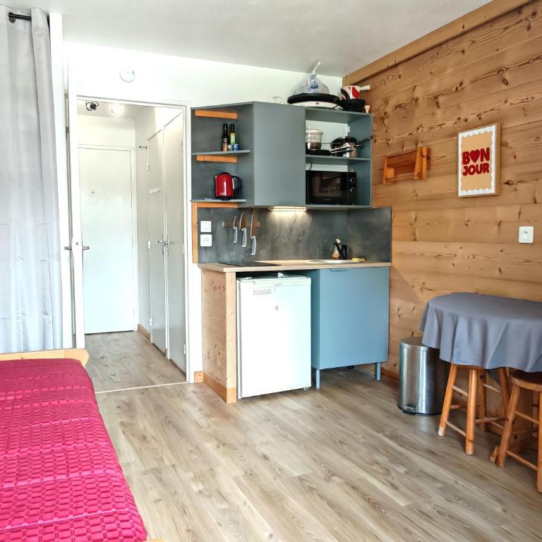 Studio Ella au cœur du village - Appartement 1 Chambre avec Balcon et Vue sur les Montagnes - 3