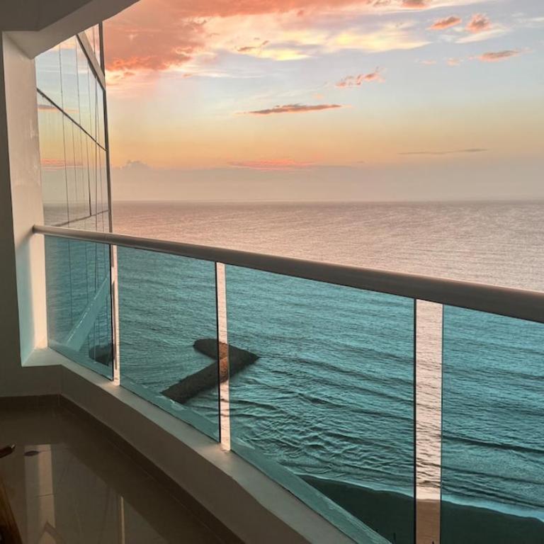 Remodeled and luxurious oceanfront apartment - Apartamento con vistas al mar - 1