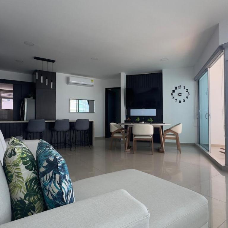 Remodeled and luxurious oceanfront apartment - Apartamento con vistas al mar - 54