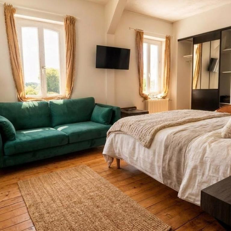 Louis 26 - Le manoir - Chambre Double avec Salle de Bains Privative - 9