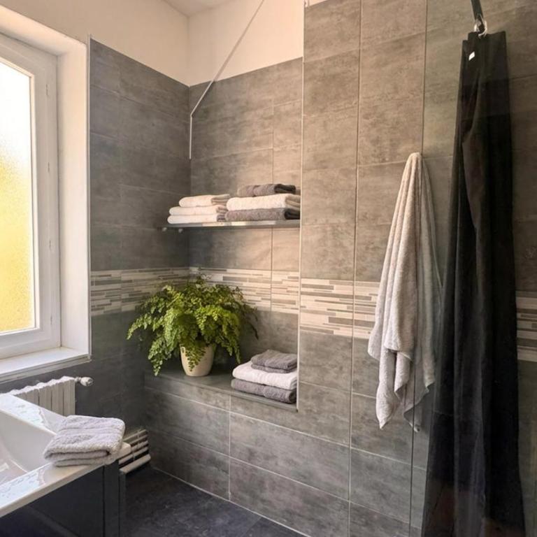 Louis 26 - Le manoir - Chambre Double avec Salle de Bains Privative - 5