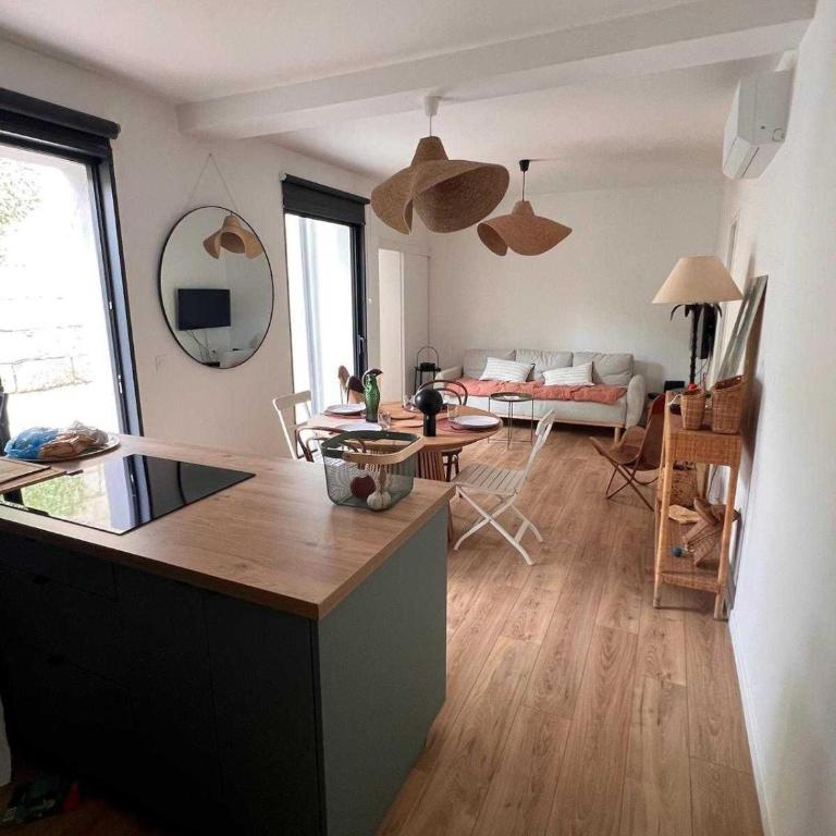 Renovated house in Arcachon center with patio - Vacation Home - 6