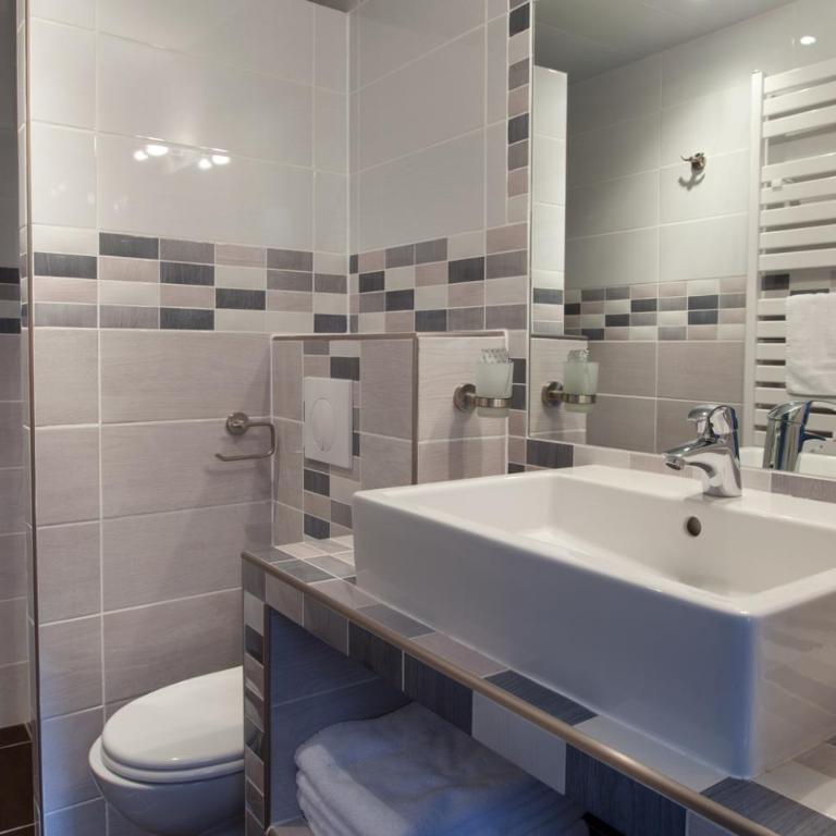 Hotel COSMOTEL MARAIS REPUBLIQUE PARIS - Chambre Double - 8