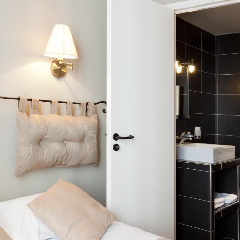 Hotel COSMOTEL MARAIS REPUBLIQUE PARIS - Chambre Lits Jumeaux - 5