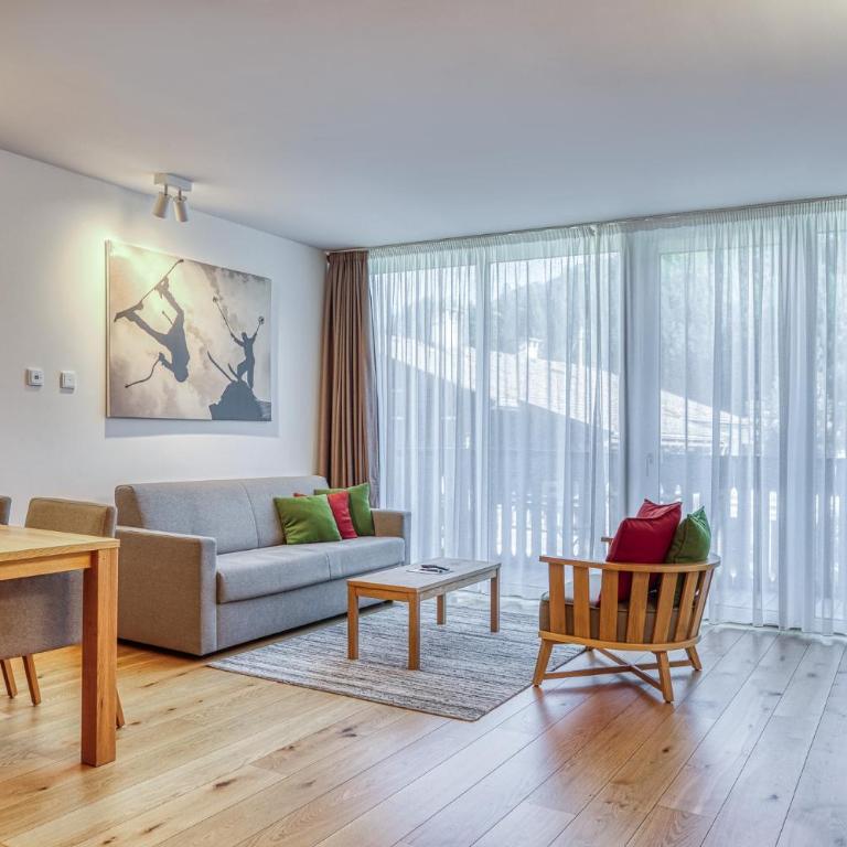 All-Suite Resort Fieberbrunn - Premium Apartment (1 Schlafzimmer) mit Balkon und Terrasse - 4