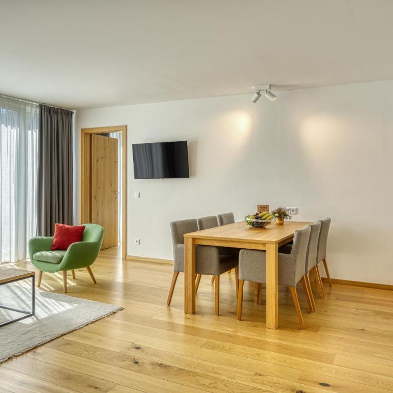 All-Suite Resort Fieberbrunn - Deluxe Apartment (2 Schlafzimmer) mit Balkon - 8