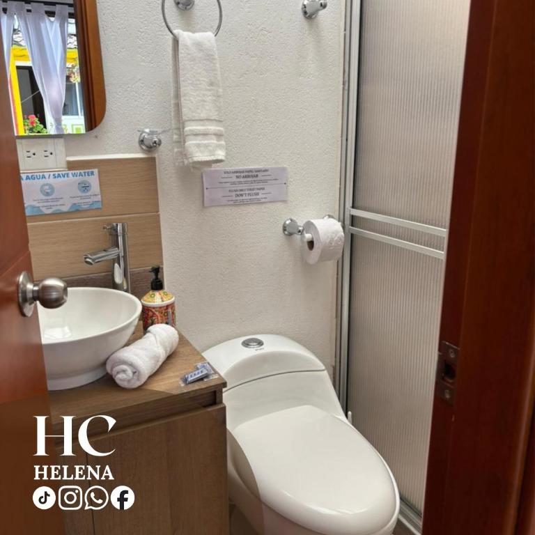 HC Helena - Double Room with Balcony - 3