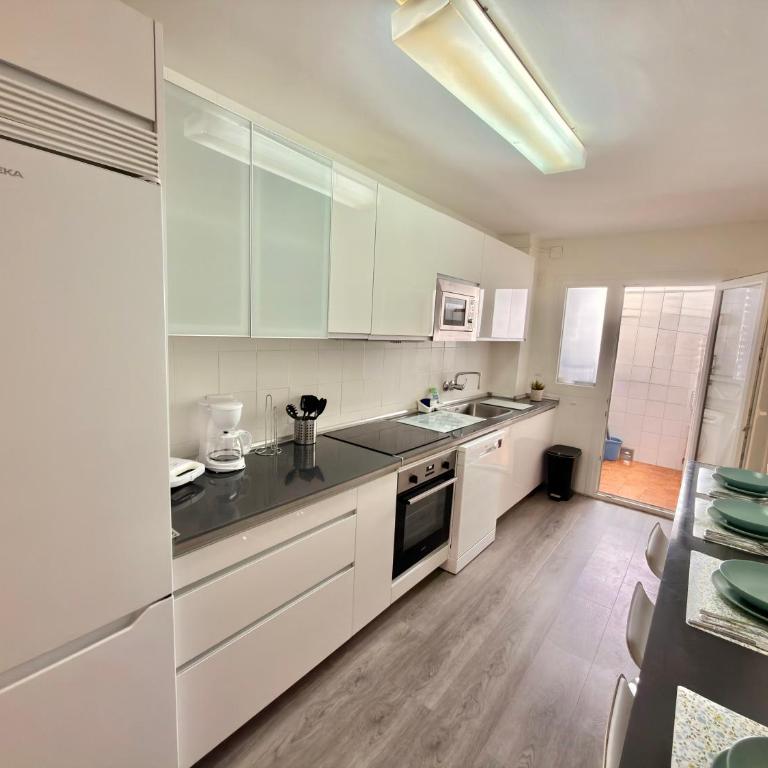 ApartHome Fuengirola Sun & Beach - Apartamento Superior con 3 dormitorios - 9