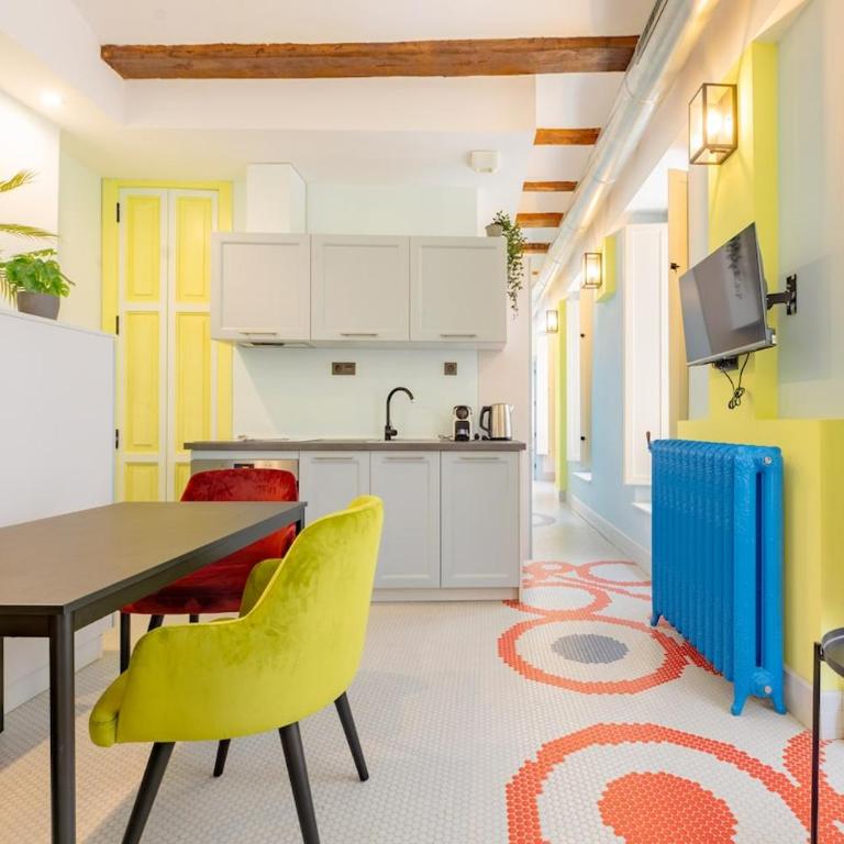 Historic Centre Modern Apartments - Appartamento con 2 Camere da Letto, Balcone e Terrazza - 3