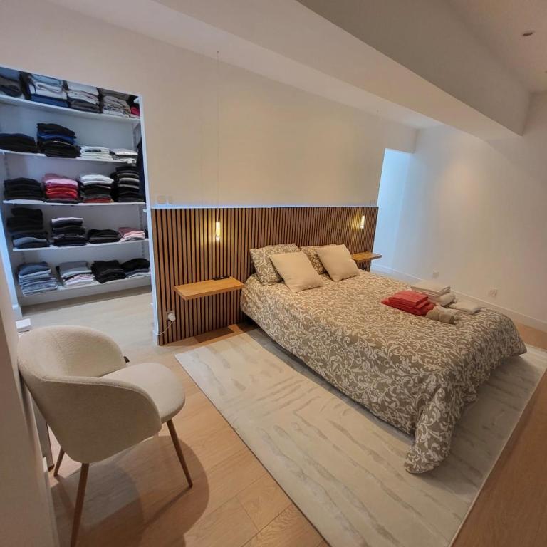 appartement standing lille centre - Chambre Double Deluxe avec Douche - 1