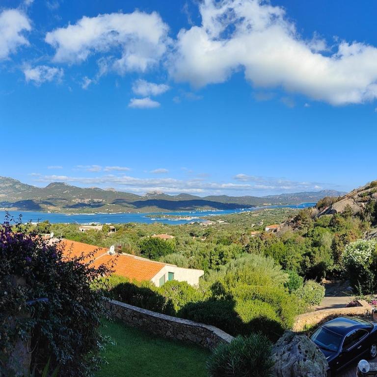 Sardinia Rent - Appartamento con 2 Camere da Letto, Terrazza e Vista Mare - 11