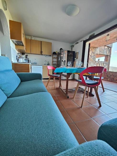 Sardinia Rent - Appartamento con 2 Camere da Letto, Terrazza e Vista Mare - 9