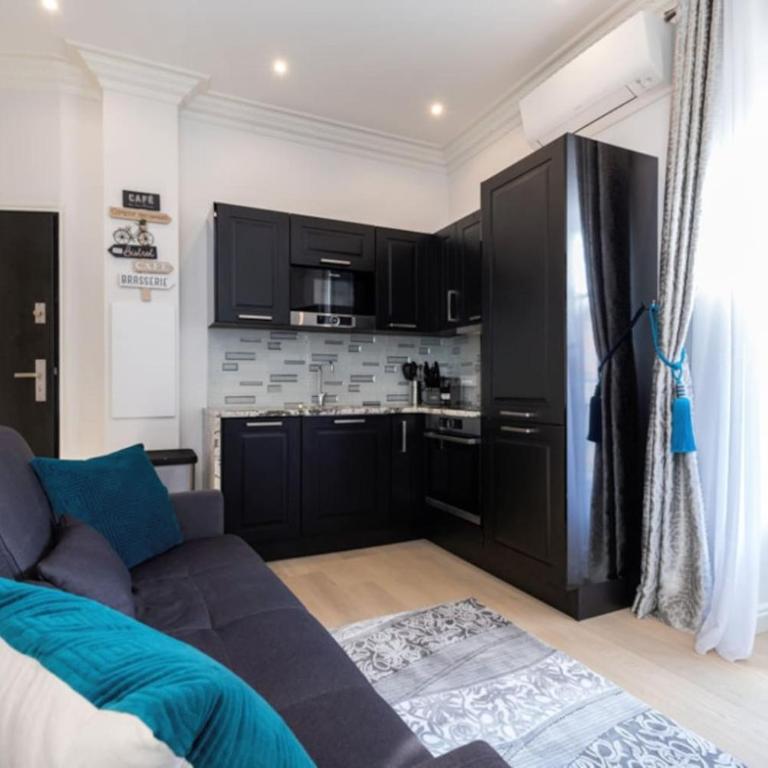 Mobility Lease 2br 2ba 2 kitchens 2 balconies in Old Town - Appartement 2 Chambres avec Balcon - 9