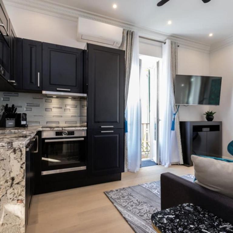 Mobility Lease 2br 2ba 2 kitchens 2 balconies in Old Town - Appartement 2 Chambres avec Balcon - 11