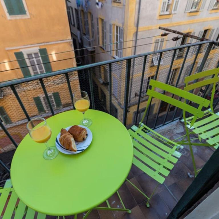 Mobility Lease 2br 2ba 2 kitchens 2 balconies in Old Town - Appartement 2 Chambres avec Balcon - 12