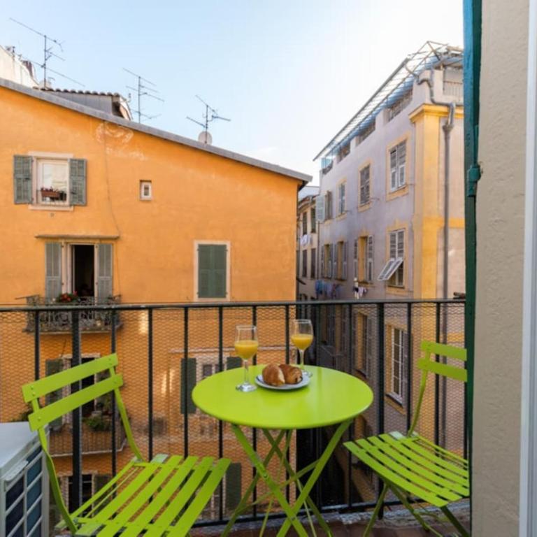 Mobility Lease 2br 2ba 2 kitchens 2 balconies in Old Town - Appartement 2 Chambres avec Balcon - 13