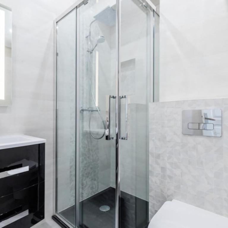 Mobility Lease 2br 2ba 2 kitchens 2 balconies in Old Town - Appartement 2 Chambres avec Balcon - 17