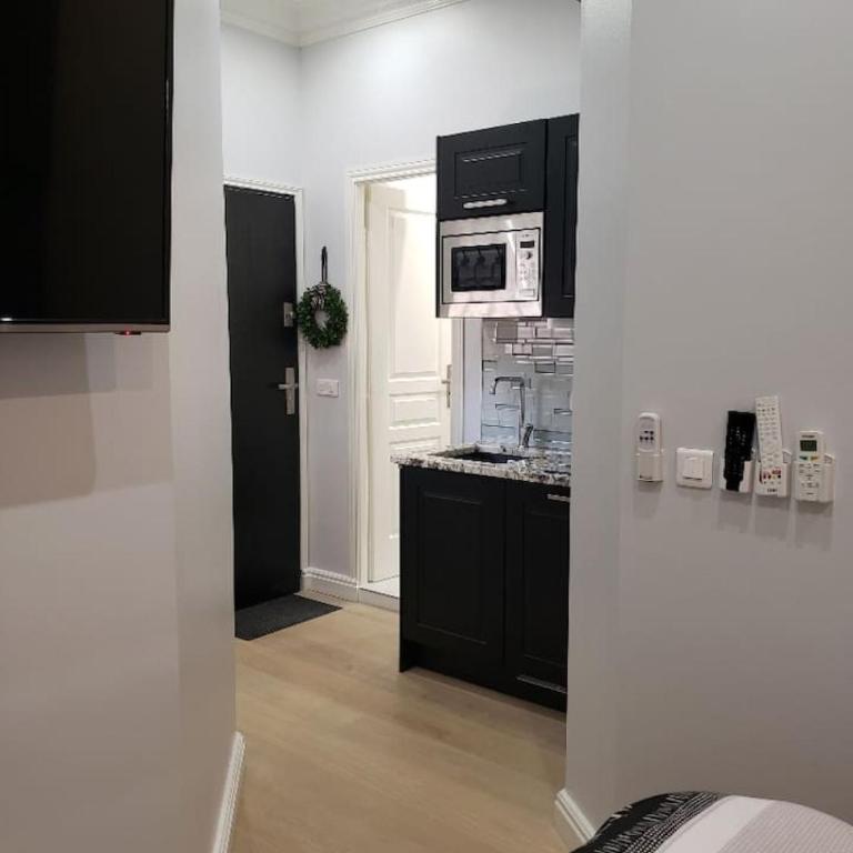 Mobility Lease 2br 2ba 2 kitchens 2 balconies in Old Town - Appartement 2 Chambres avec Balcon - 32