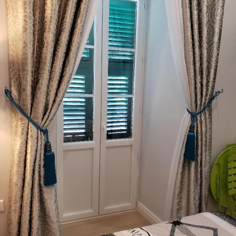 Mobility Lease 2br 2ba 2 kitchens 2 balconies in Old Town - Appartement 2 Chambres avec Balcon - 34