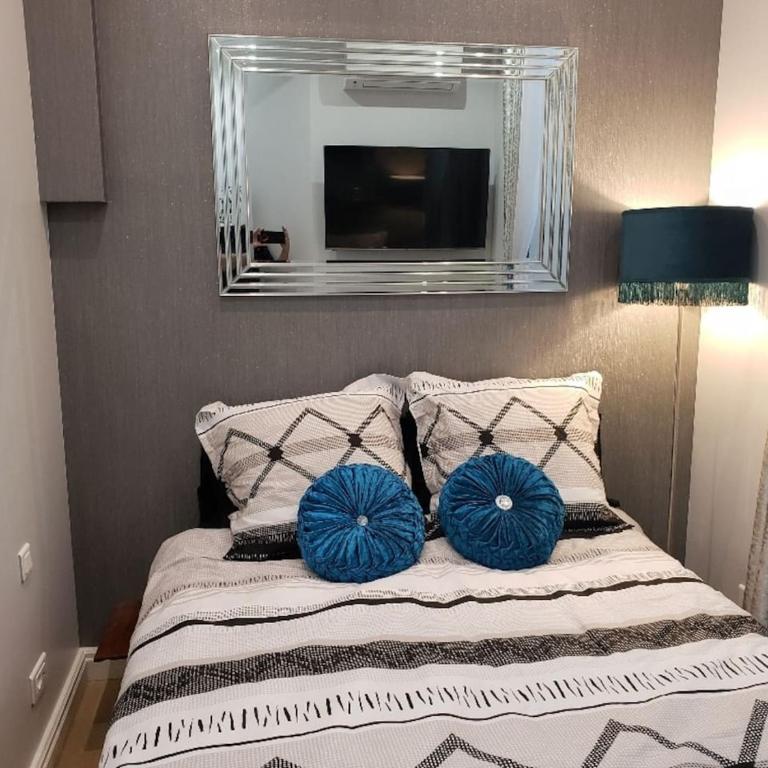 Mobility Lease 2br 2ba 2 kitchens 2 balconies in Old Town - Appartement 2 Chambres avec Balcon - 35